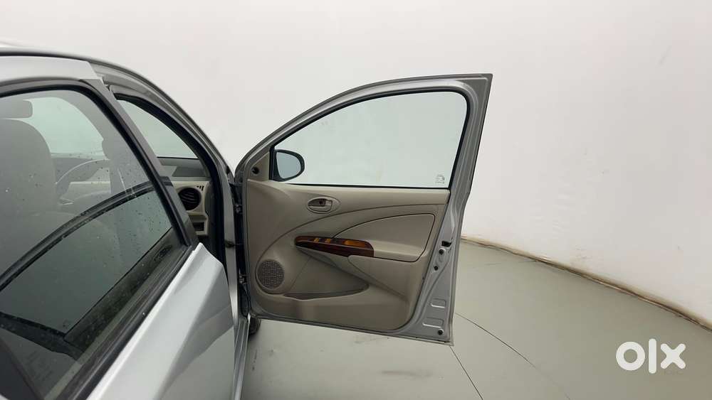 Toyota Etios Liva Xv, 2013, Petrol