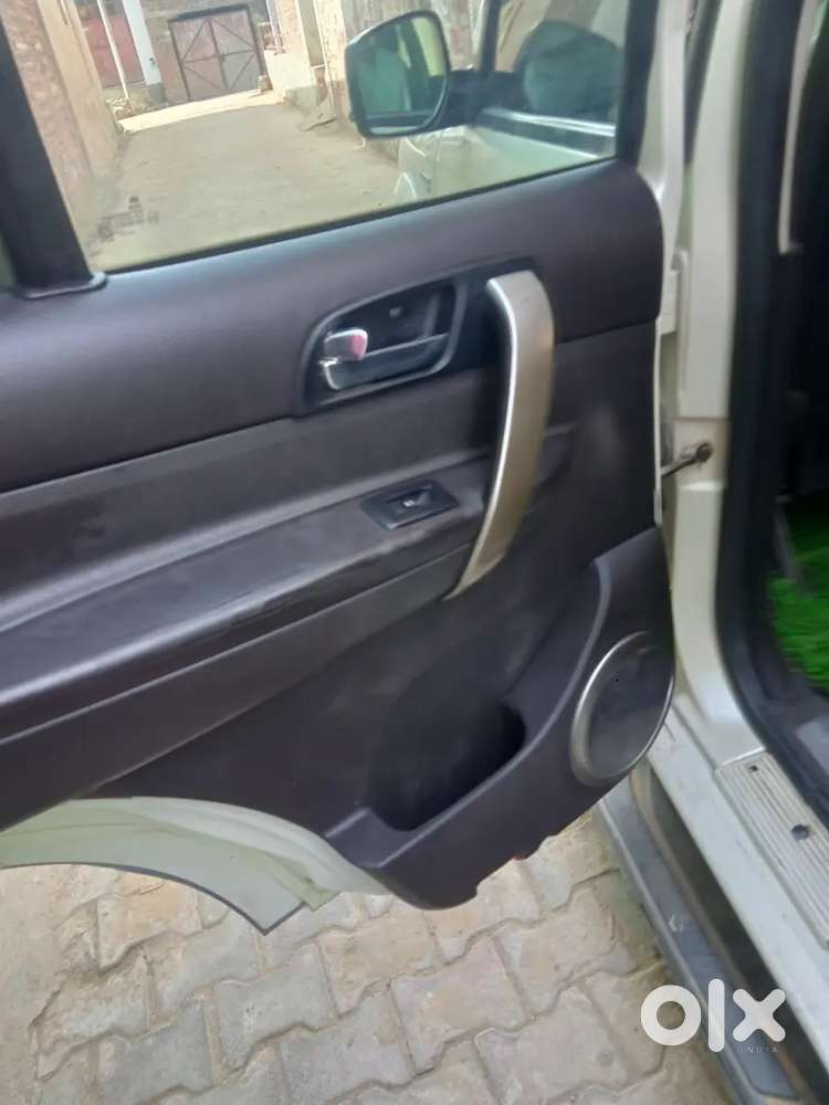 Tata Safari Storme 2016 Diesel 135000 Km Driven