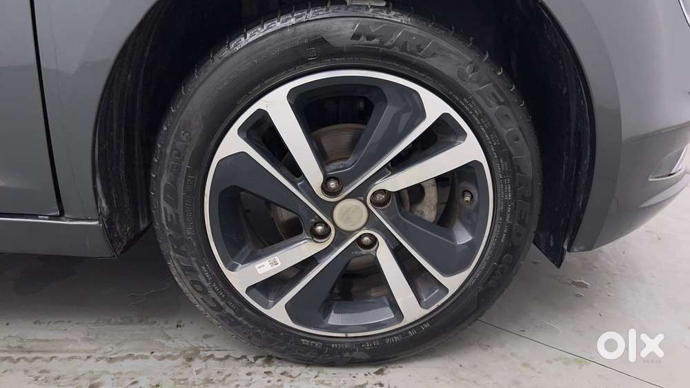 Tata Altroz Xza Petrol, 2023, Petrol