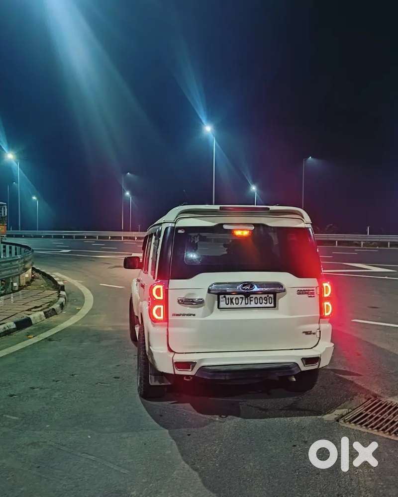 Mahindra Scorpio Classic 2018 Diesel 100000 Km Driven