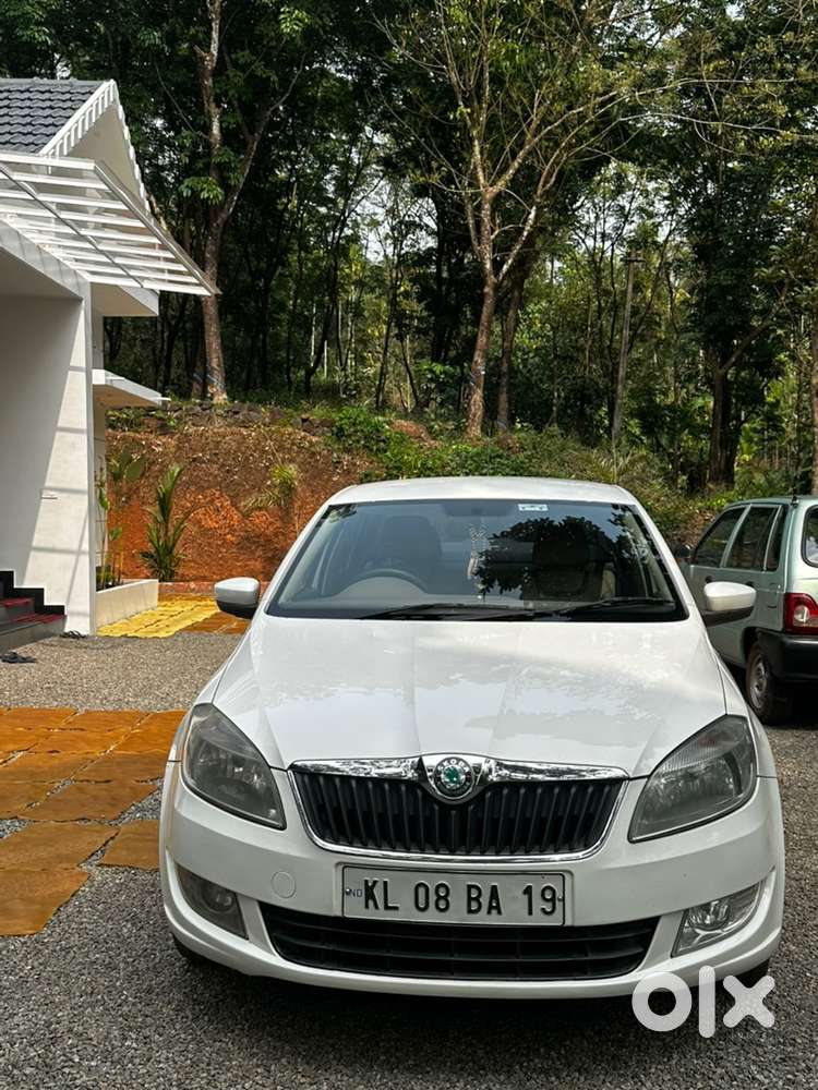 Skoda Rapid 1.6 Ambition 2013