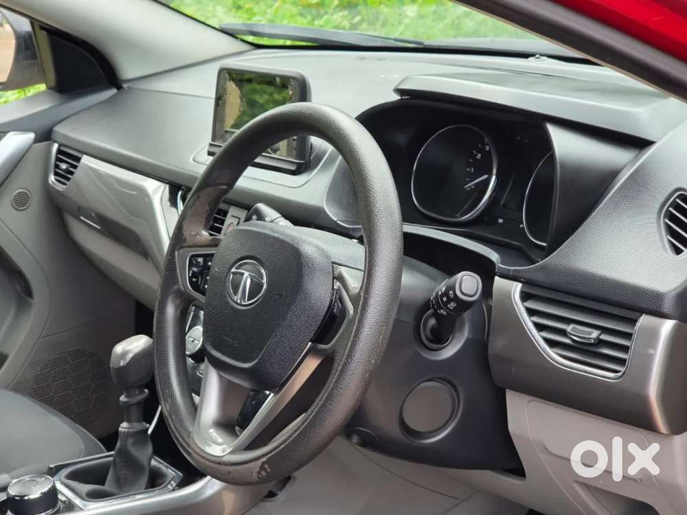 Tata Nexon 1.2 Revotron Xz Plus, 2017, Petrol