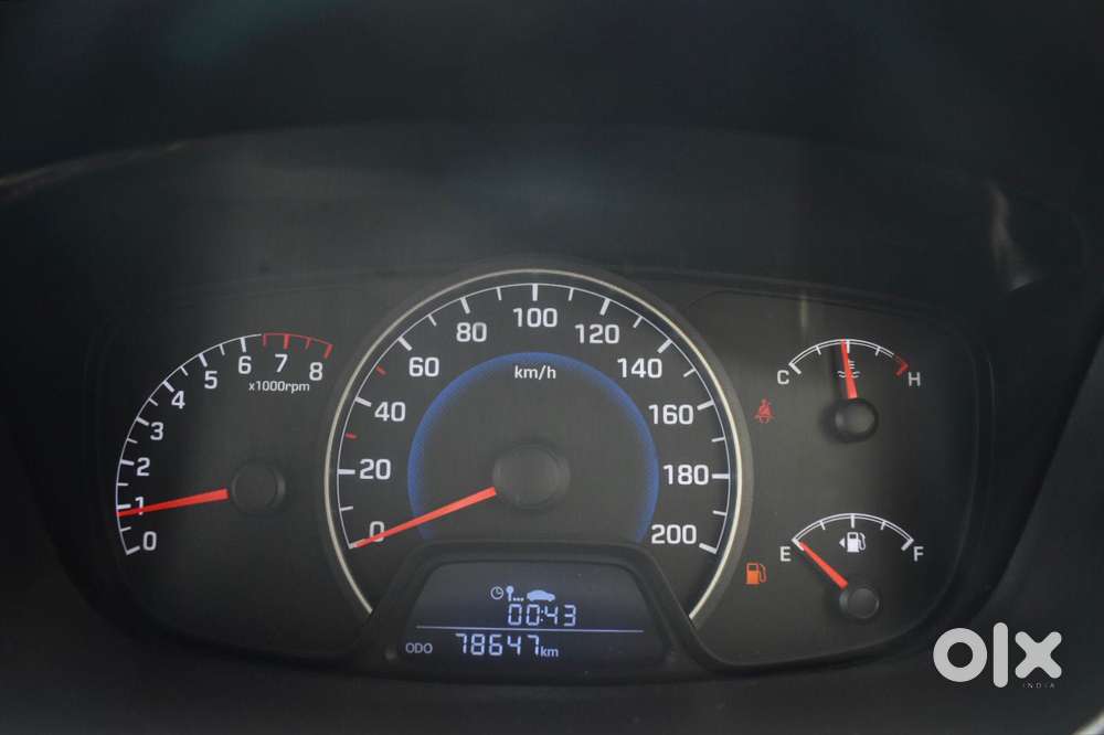 Hyundai Grand I10 Sportz, 2015, Petrol