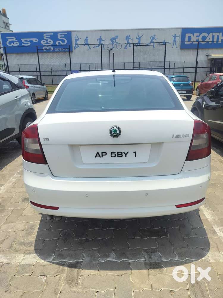 Skoda Laura Diesel 2011 Km Driven