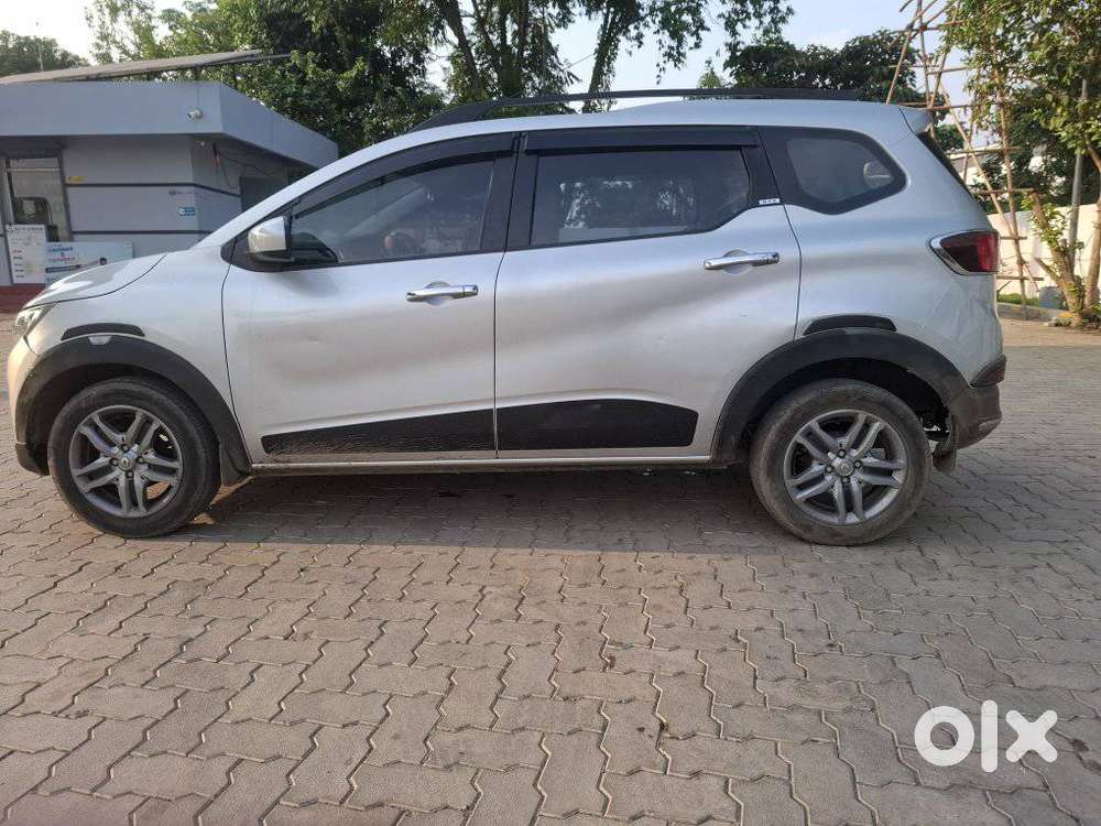 Renault Triber Rxz, 2019, Petrol