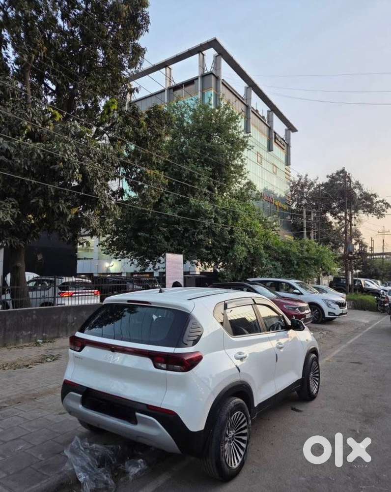 Kia Sonet Petrol 2023
