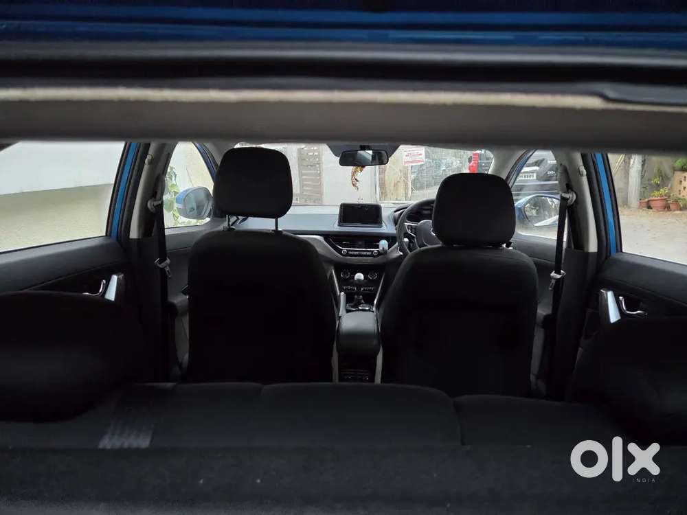 Tata Nexon Petrol 30000 Km Driven Well Maintained