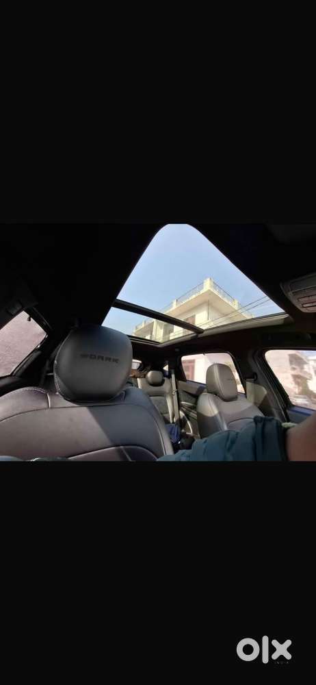Tata Harrier Dark Edition