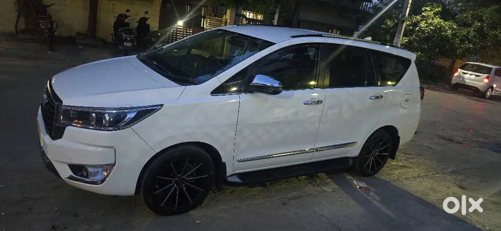 Toyota Innova Crysta 2.4 2023