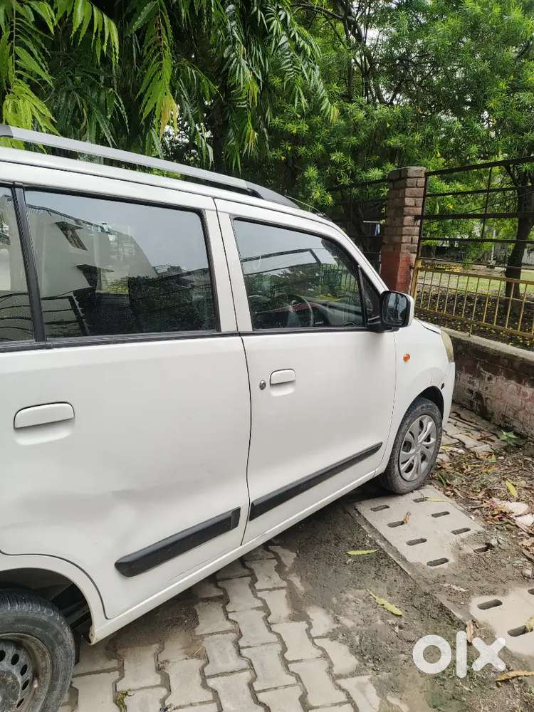 Maruti Suzuki Wagon R 2011 Vxi Top,passing Till 2031