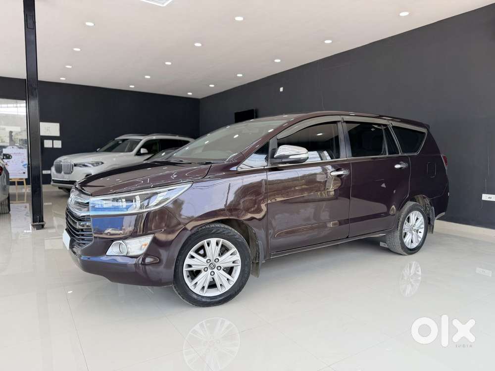 Toyota Innova Crysta 2.8 Zx At 7 Seater, 2016, Diesel