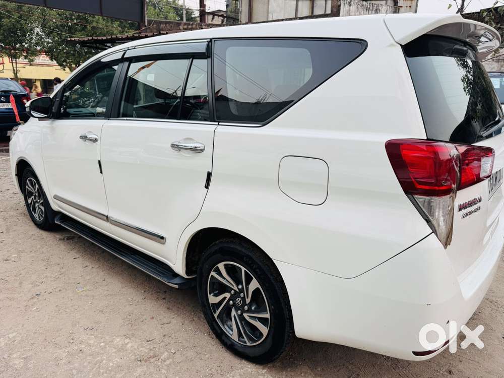 Toyota Innova Crysta 2.4 V 8 Str, 2025, Diesel