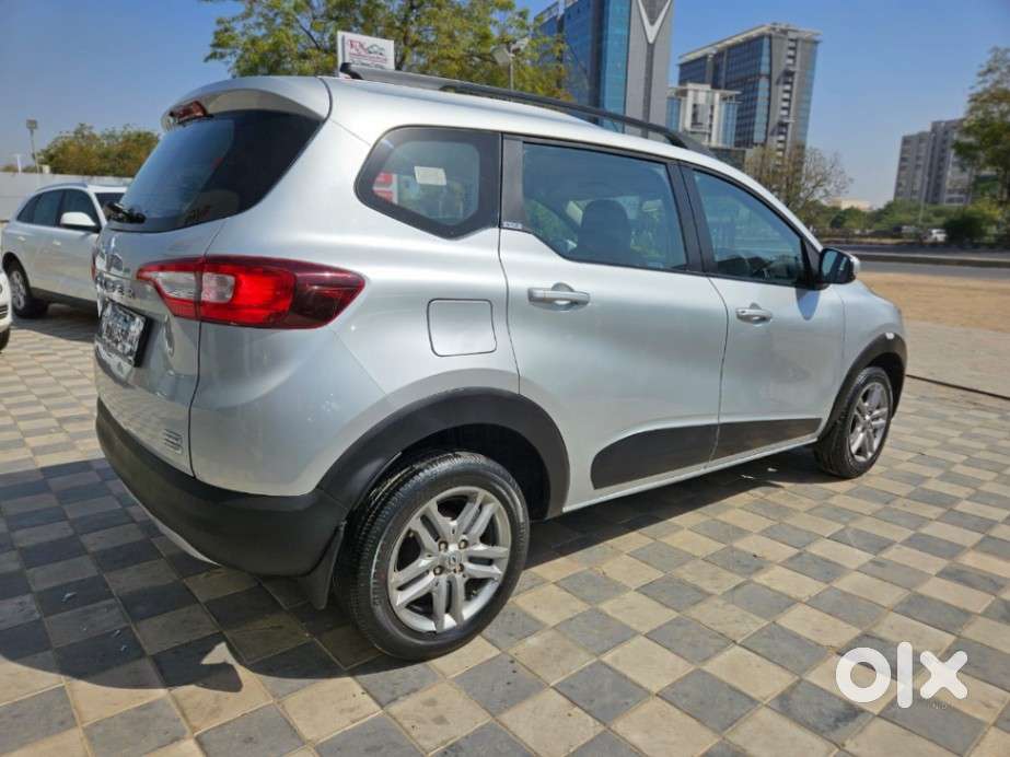 Renault Triber Rxz, 2022, Petrol