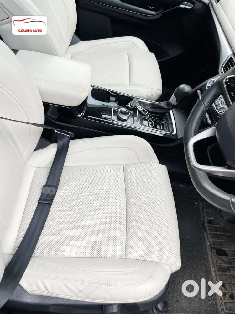 Mahindra Xuv700 2.2 Ax 7 Diesel At Luxury Pack Str, 2025, Diesel