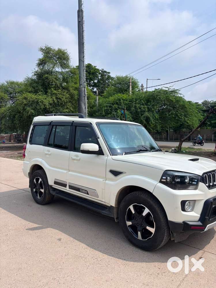 Mahindra Scorpio Classic 2021