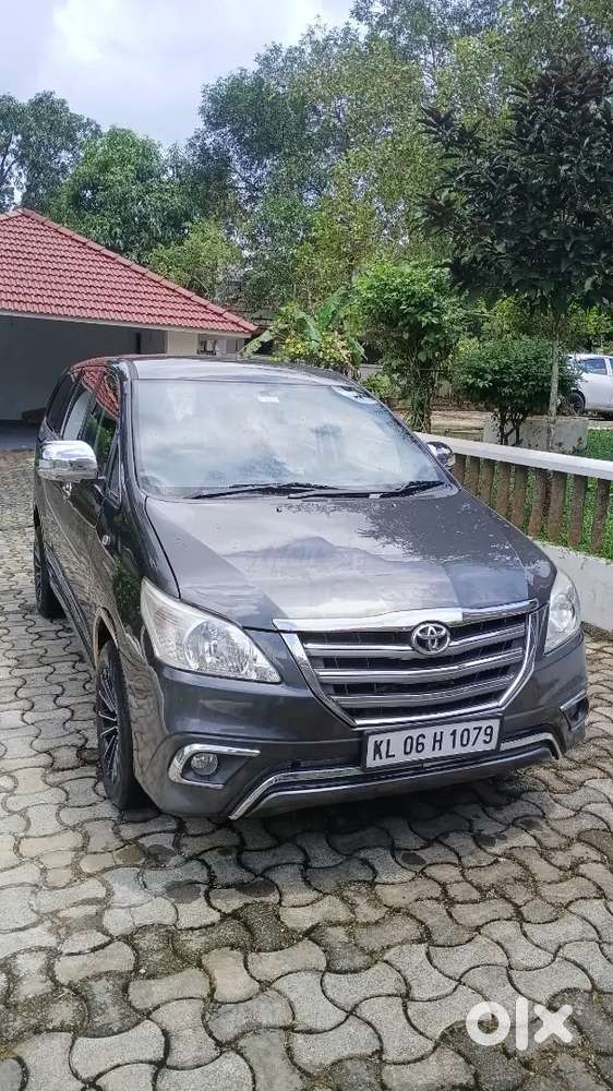 Toyota Innova 2015 Diesel 117000 Km Driven
