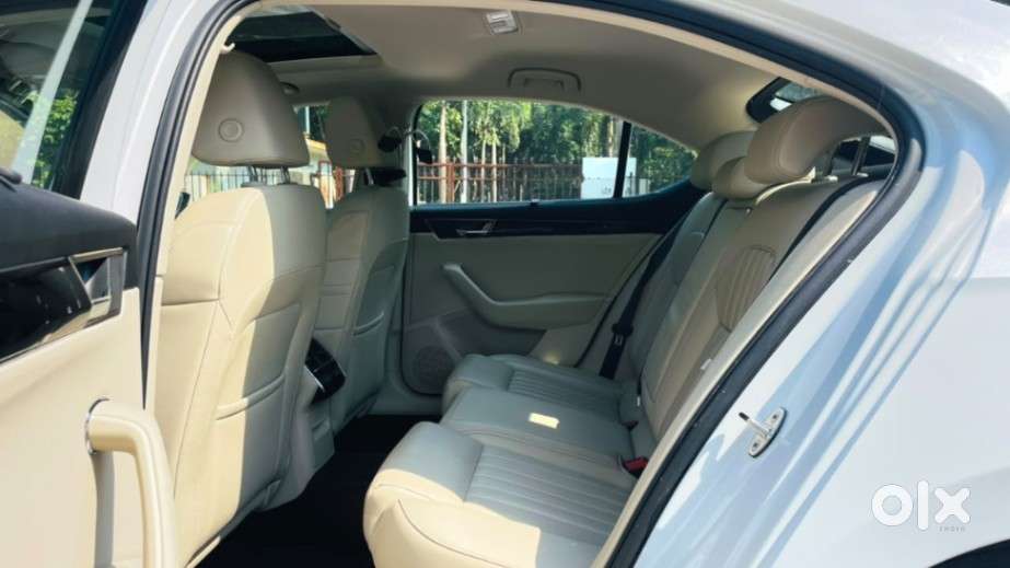 Skoda Superb 2.0 L&k Tsi At, 2021, Petrol