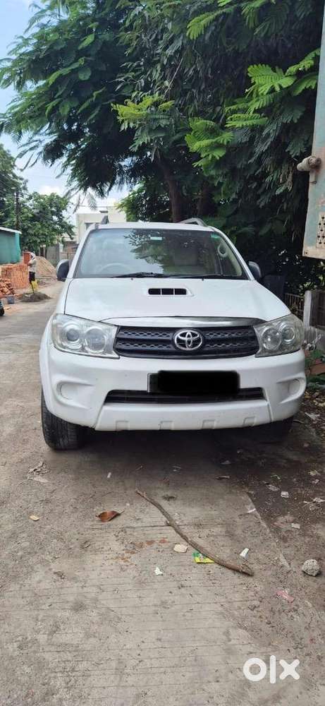 Toyota Fortuner 2010 Diesel Well Maintained