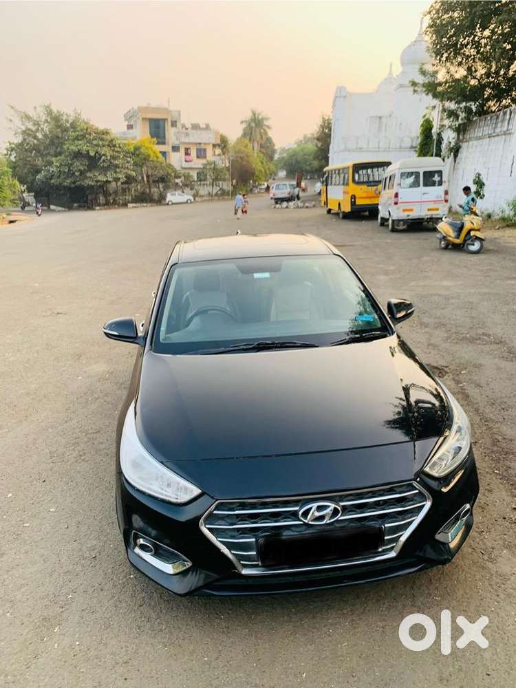 Hyundai Verna Top Model Push Button Sunroof