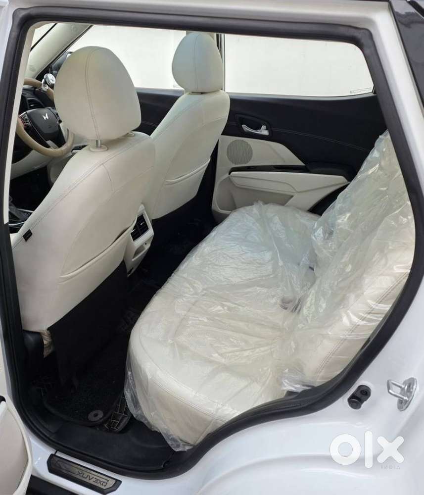 Mahindra Xuv 3xo Ax7l 1.2 Petrol At (pg), 2024, Petrol