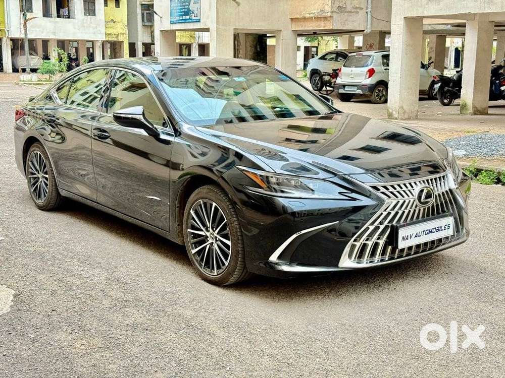 Lexus Es 300h Luxury, 2025, Cng & Hybrids