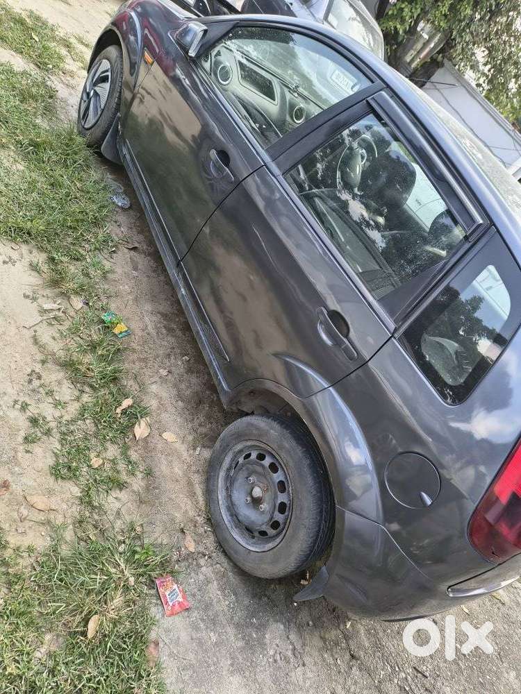 Ford Figo 1.2p Trend Mt, 2011, Petrol