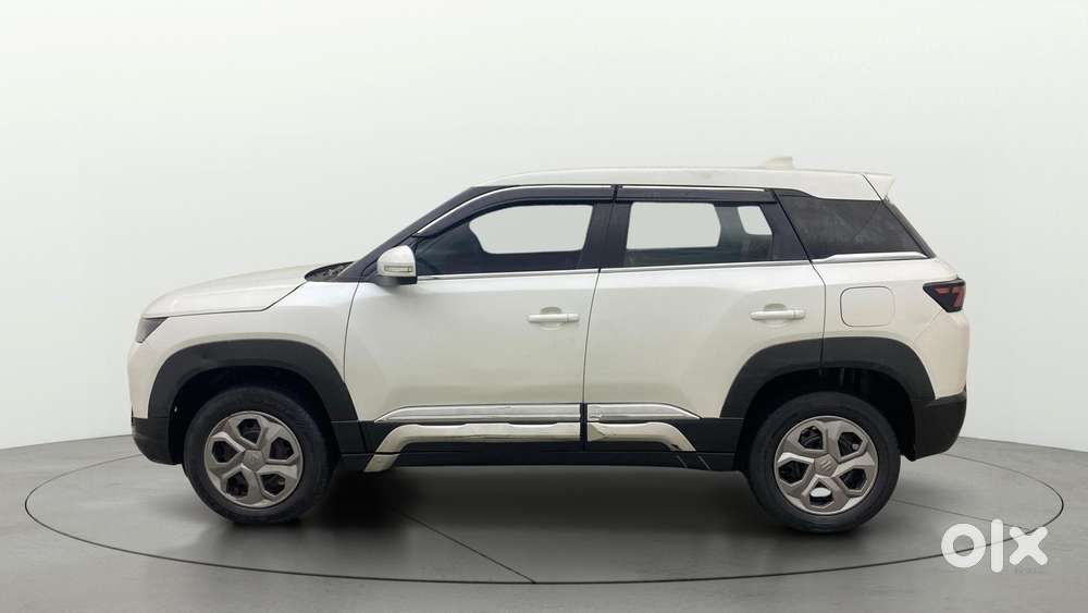 Maruti Suzuki Vitara Brezza 1.5 Vxi At, 2023, Petrol