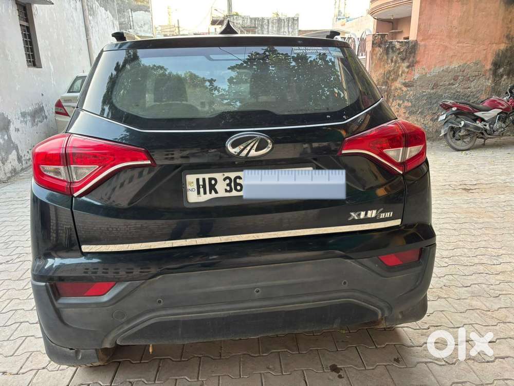 Mahindra Xuv300 W6, 2022, Petrol