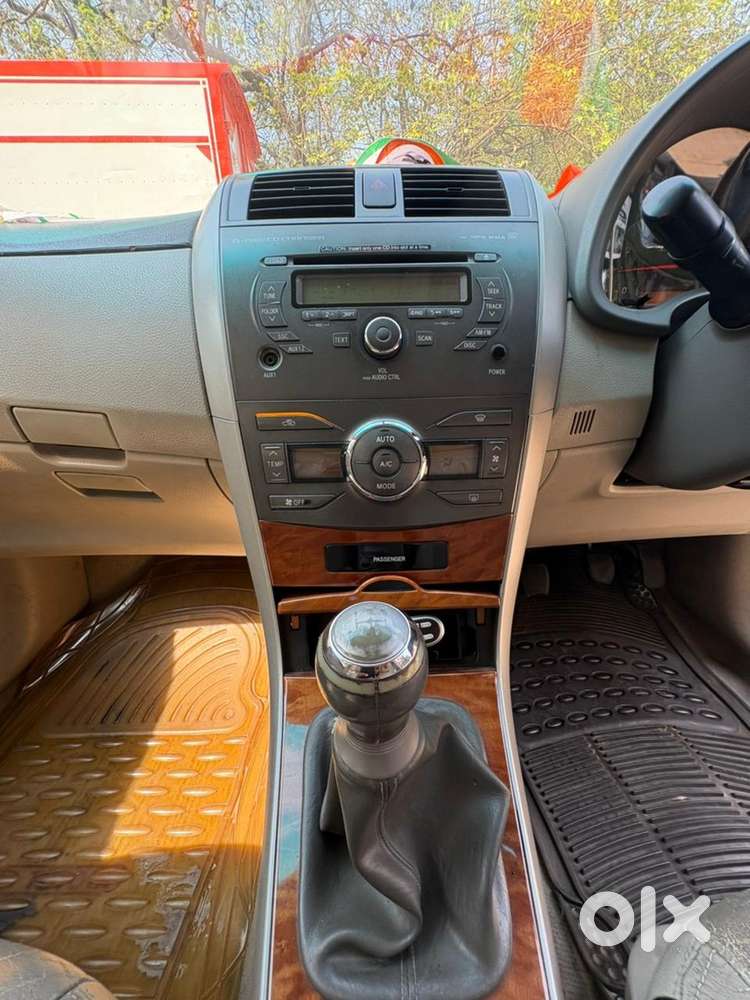 Toyota Corolla Altis 2010/2031