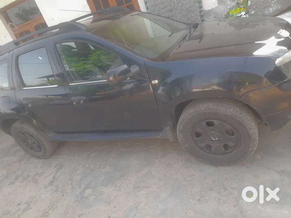 Duster 2014 Z Black In Good Condition