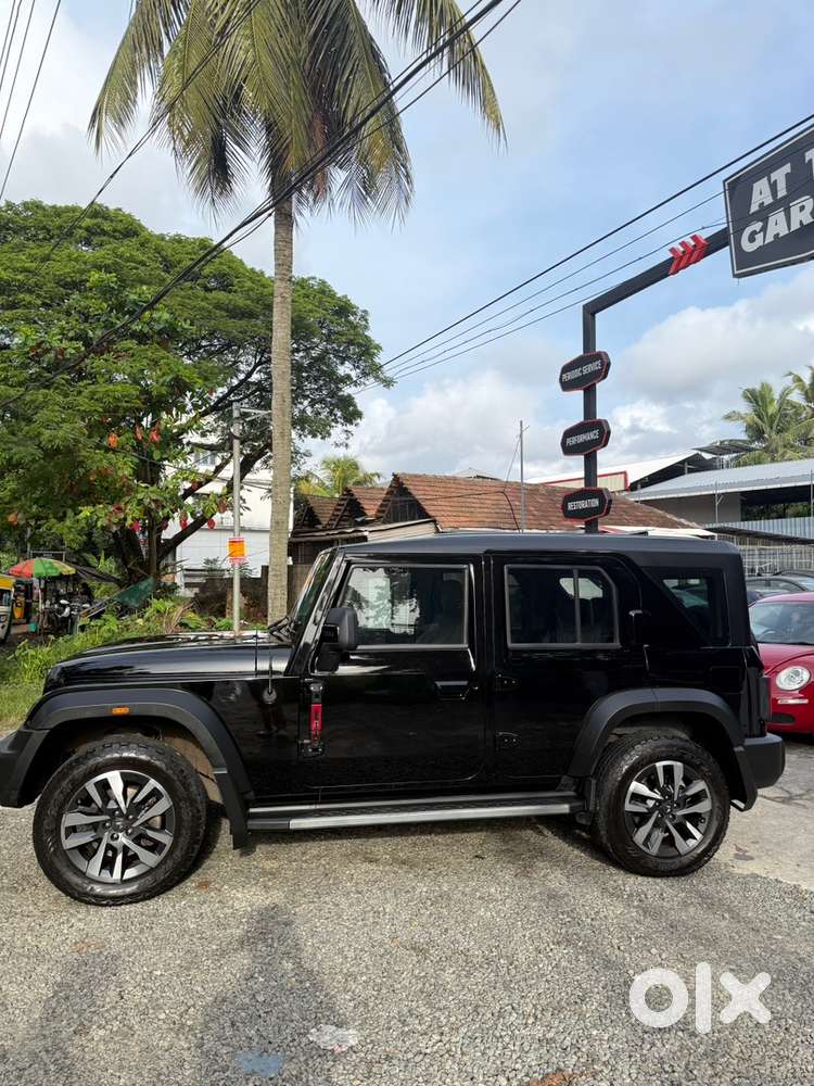 Mahindra Thar Roxx 2025 Petrol