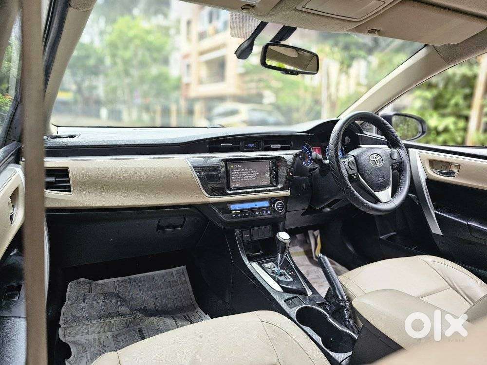 Toyota Corolla Altis Facelift, 2016, Petrol