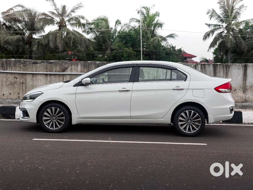 Maruti Suzuki Ciaz Smart Hybrid Alpha , 2022, Petrol