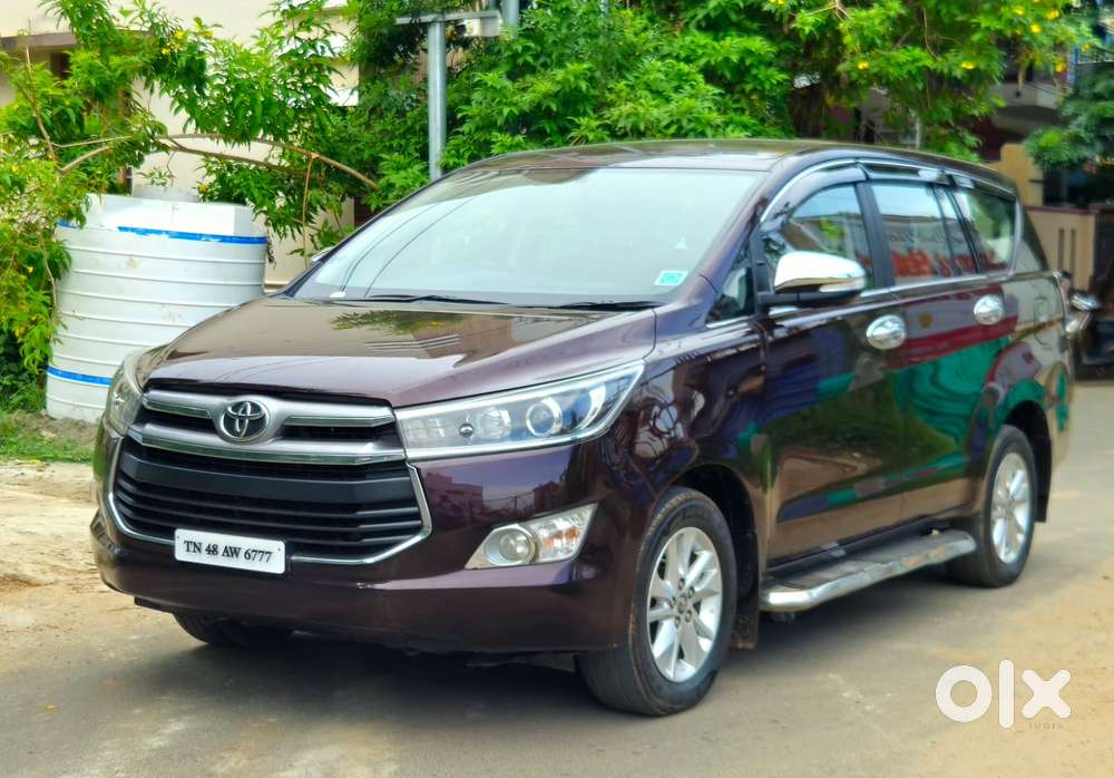 Toyota Innova Crysta 2.4 V 8 Str, 2016, Diesel