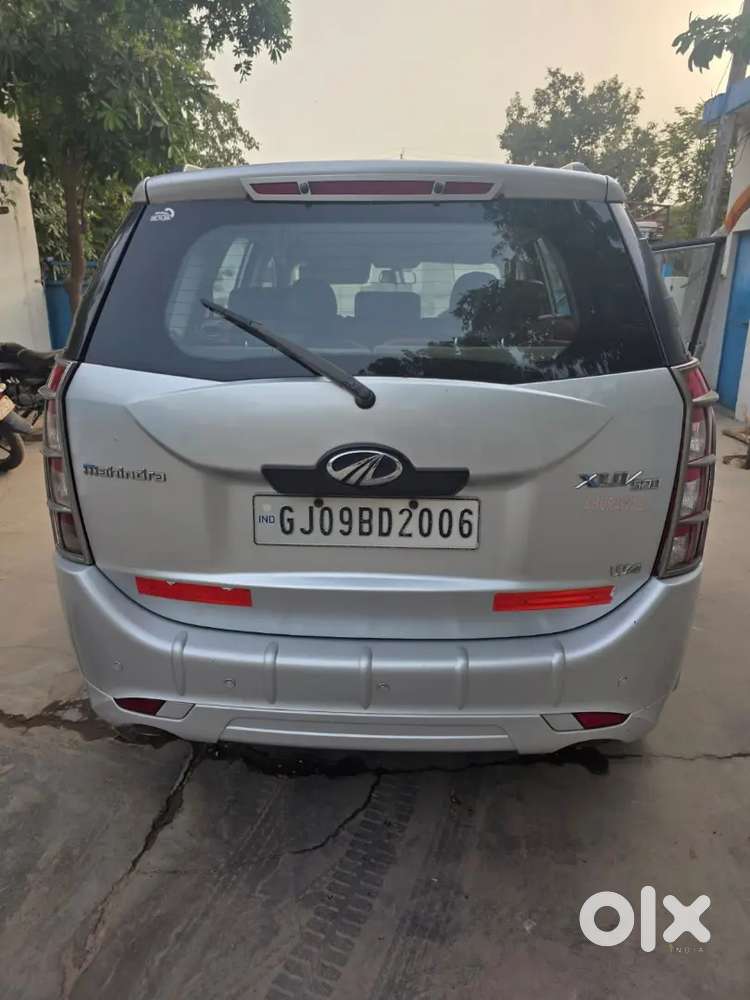 Mahindra Xuv500 2015 Car