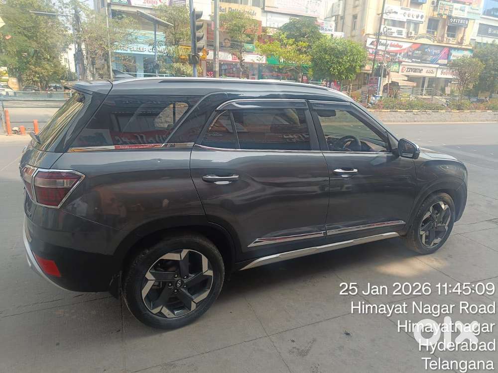 Hyundai Alcazar Signature (o) 7 Seater 1.5 Diesel At Adventure Dual ..