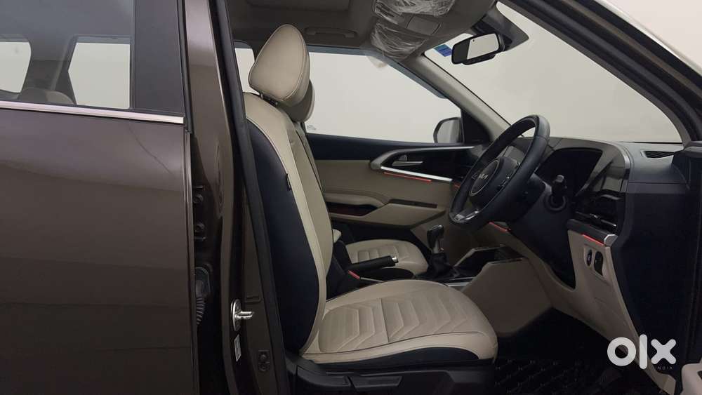 Kia Carens 1.4 Luxury Plus 6 Str, 2022, Petrol