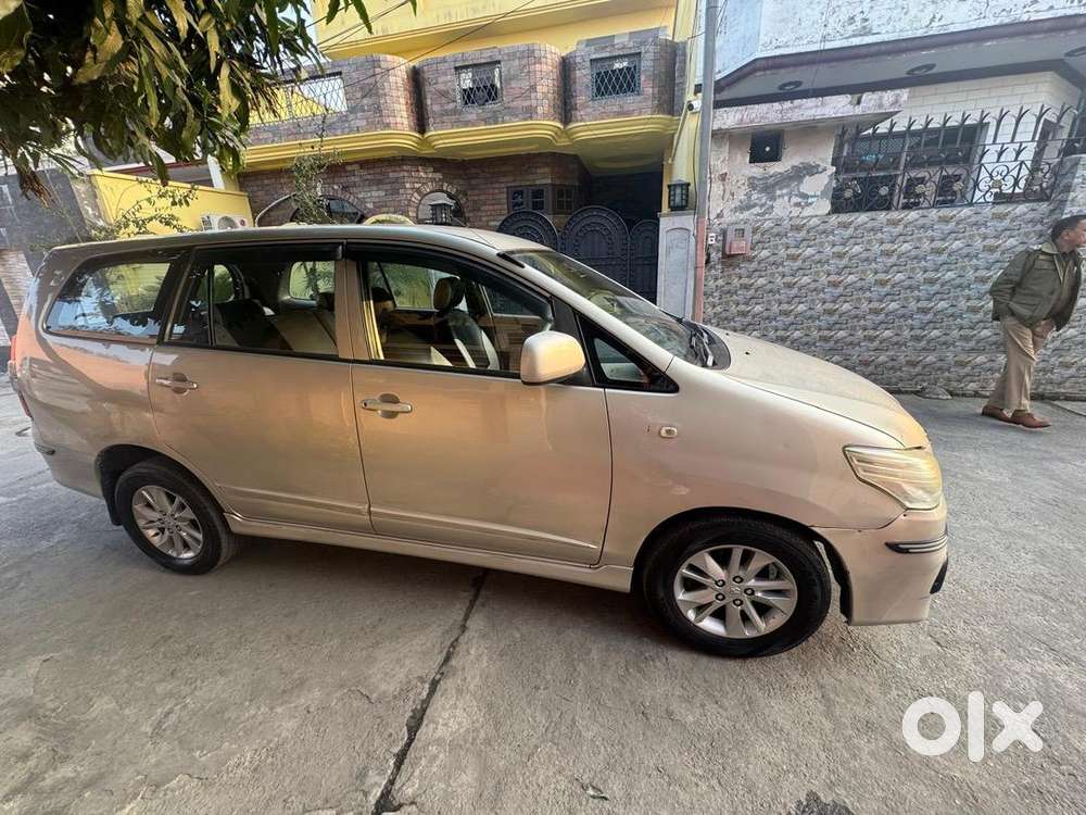 Toyota Innova 2015 Diesel Well Maintained