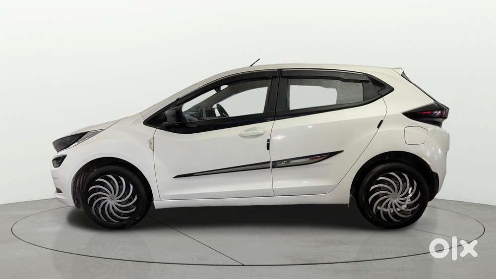 Tata Altroz 1.2 Xm Plus, 2021, Petrol