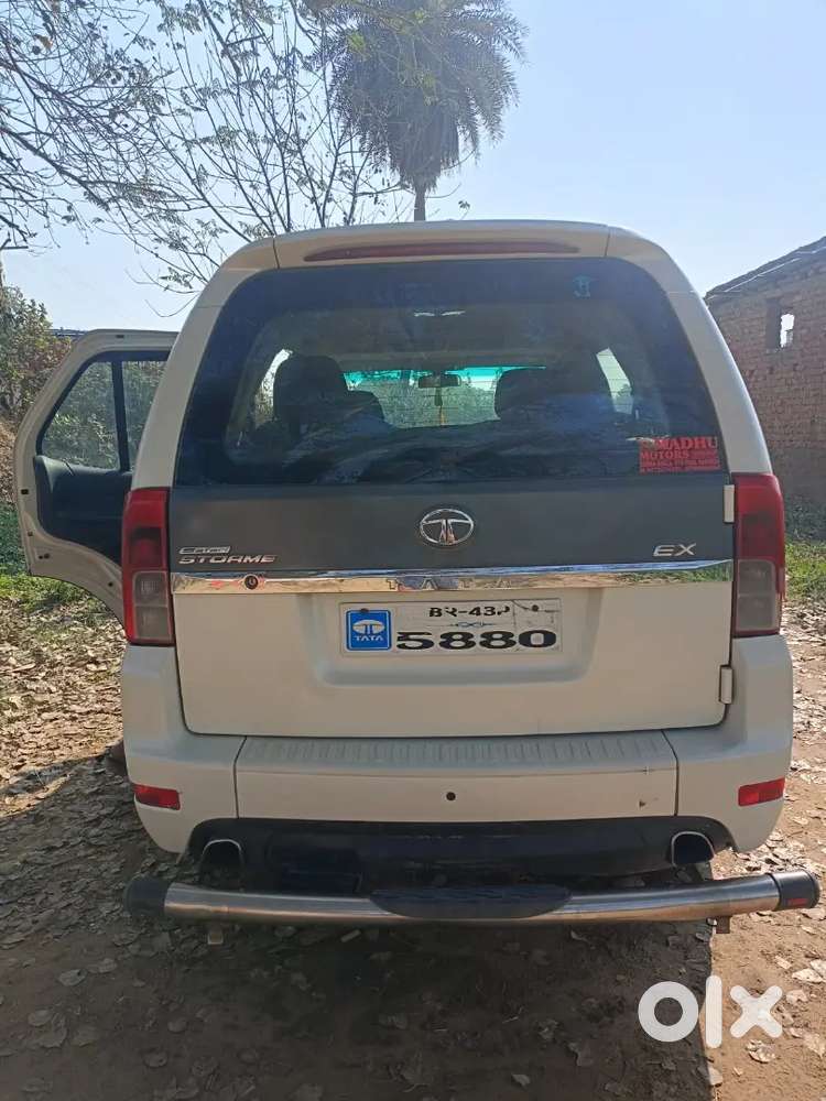 Tata Safari Storme 2018