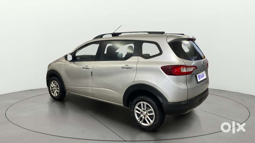Renault Triber Rxt, 2022, Petrol