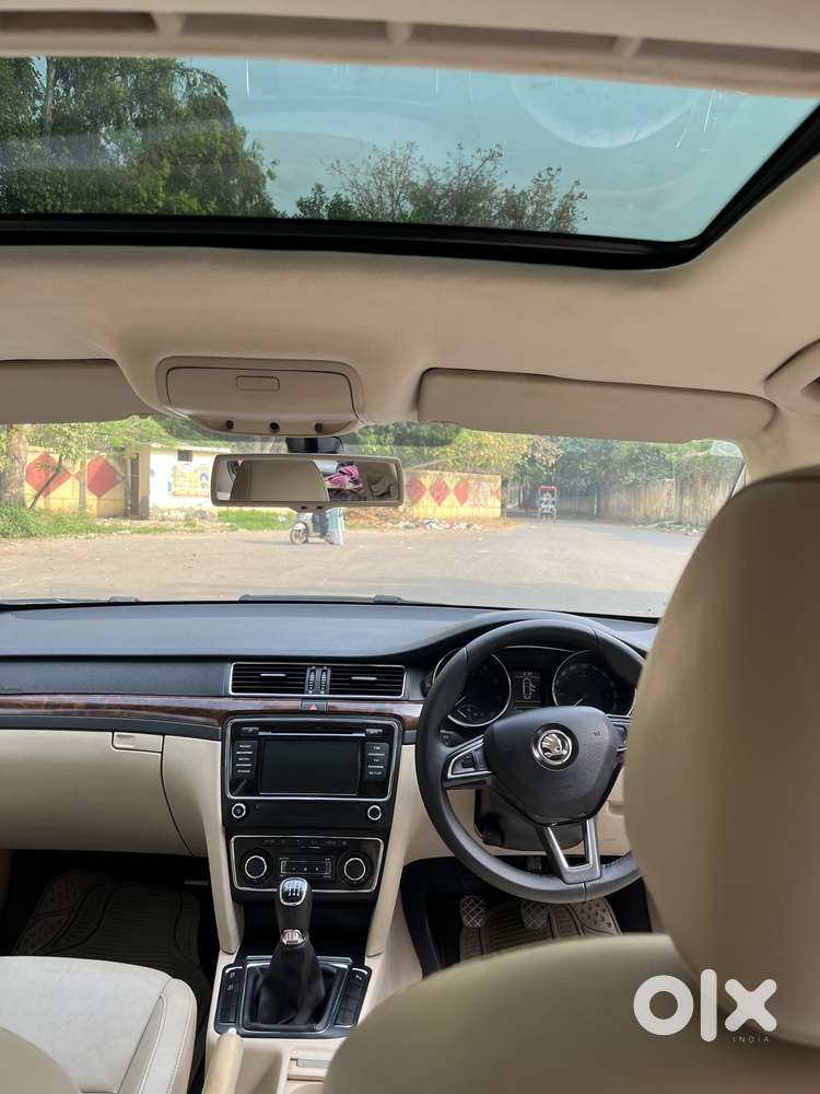 Skoda Superb 2013-2015 Elegance 1.8 Tsi Mt, 2015, Petrol