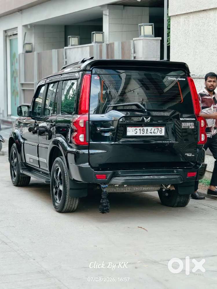 Mahindra Scorpio Classic 2023 Diesel 140000 Km Driven