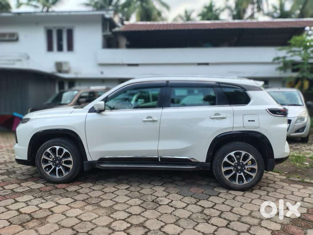 Maruti Suzuki Grand Vitara 1.5 Alpha Smart Hybrid At, 2023, Petrol