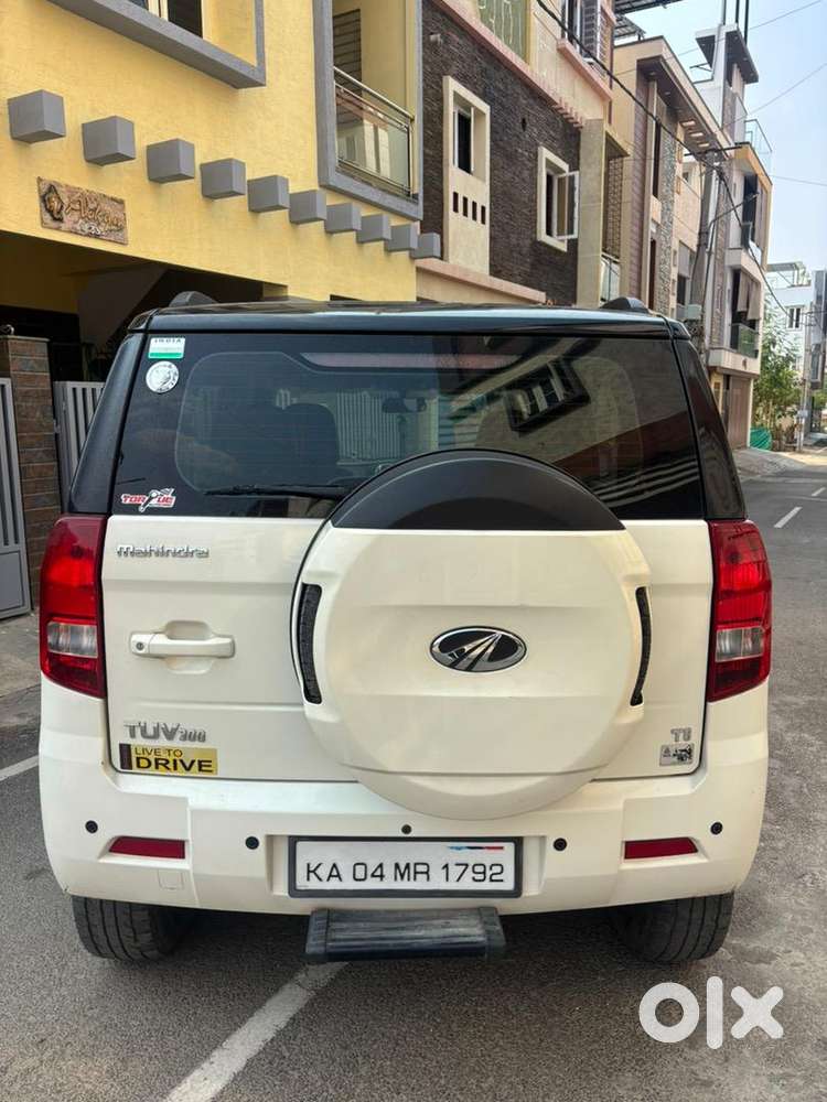 Mahindra Tuv 300 2016 Diesel Well Maintained