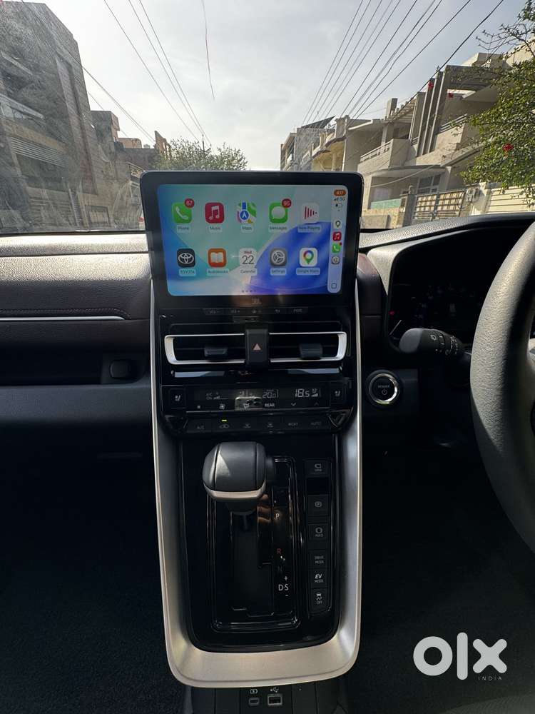 Toyota Innova Hycross 2.0 Zx (o) Hybrid 7 Str, 2025, Petrol