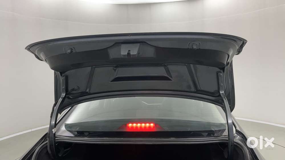 Volkswagen Virtus 1.0 Topline Tsi At, 2023, Petrol