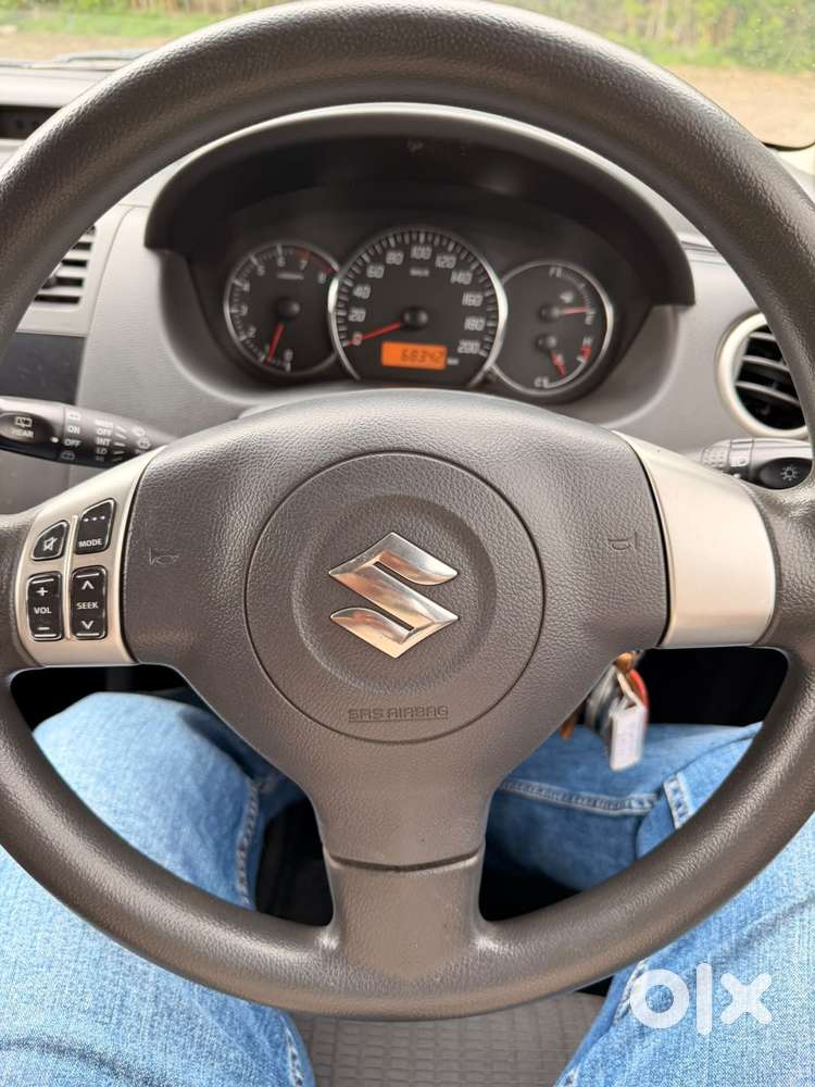 Maruti Suzuki Swift Zxi Bsiv, 2010, Petrol