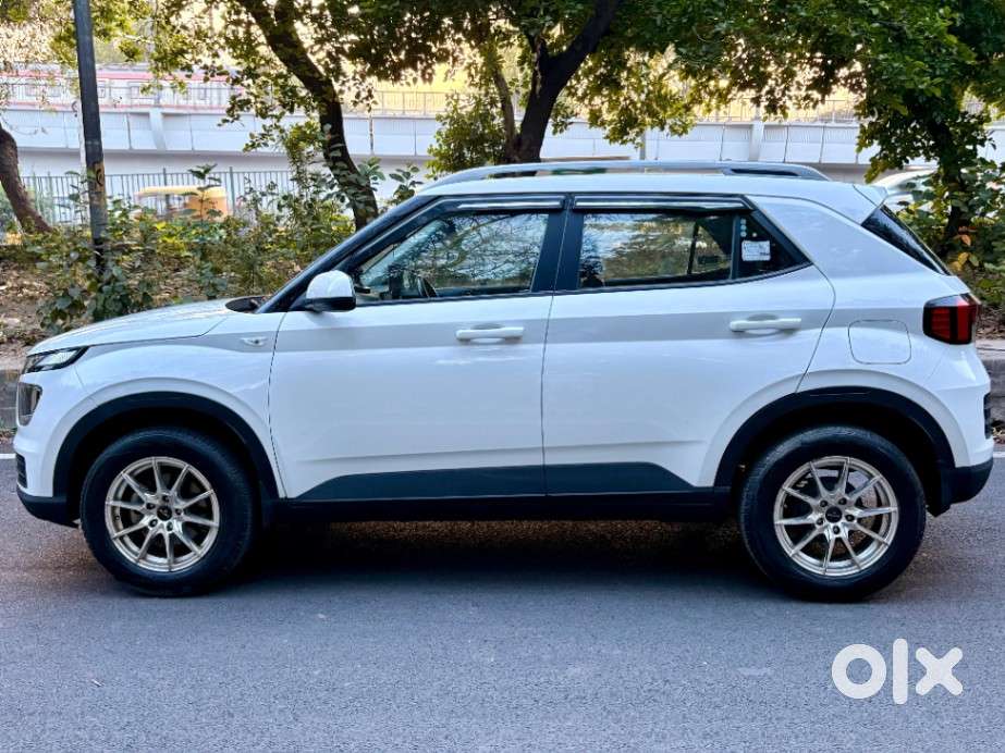 Hyundai Venue S 1.2 Petrol, 2022, Petrol