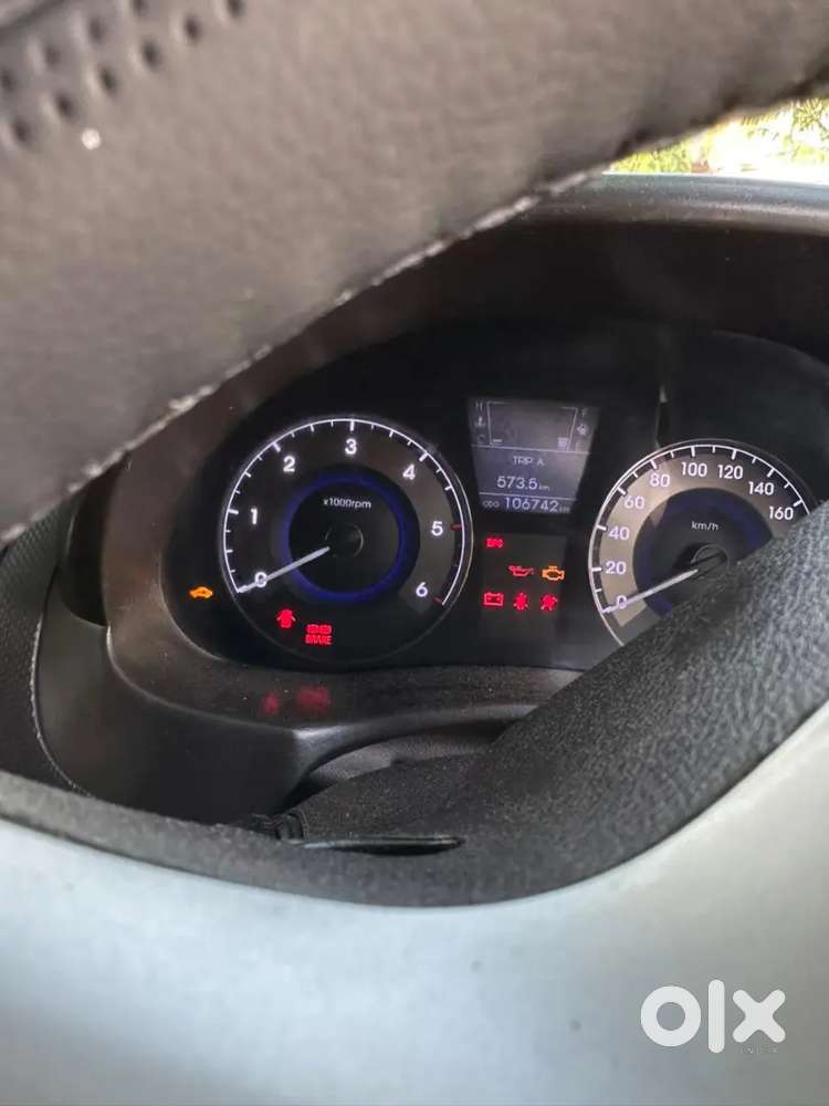 Hyundai Verna Fluidic 2012